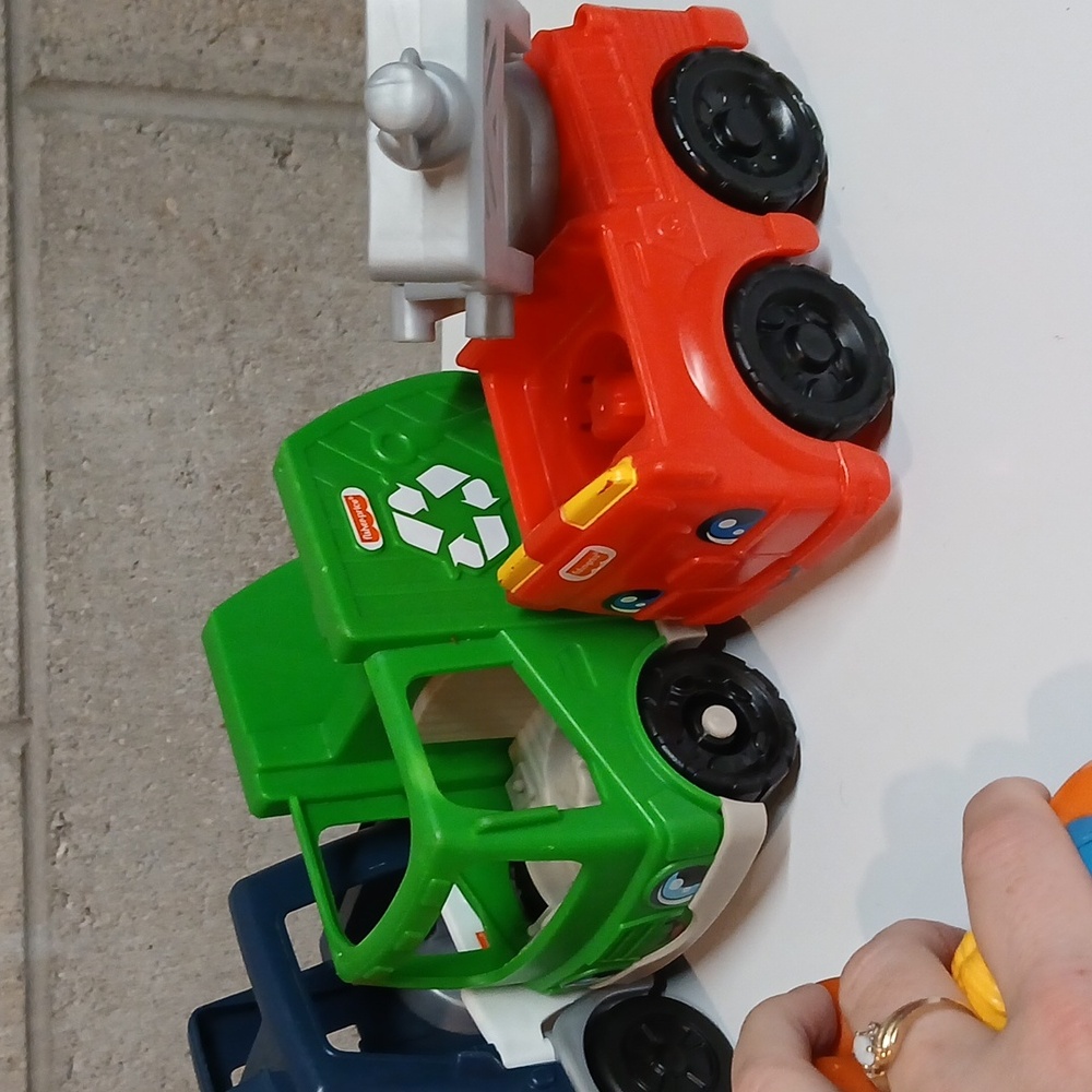 Fisher Price Little People Lot 18 Figures And Pieces Mixed Replacements Vehicles - Picture 7 of 10
